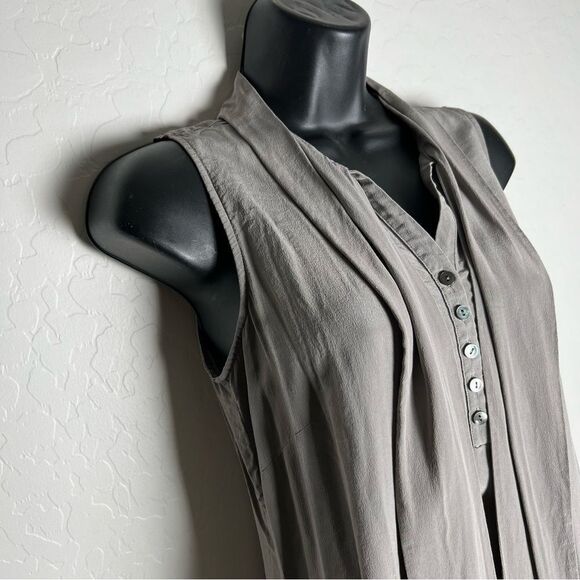 Gray 100% Silk Sleeveless Top Split Neck And Tie Size XS Classiques Entiere - Picture 2 of 8